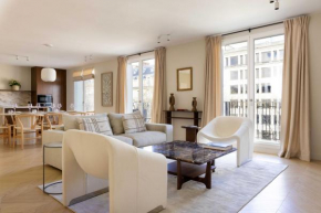 Spacious & Modern Property - Eiffel Tower